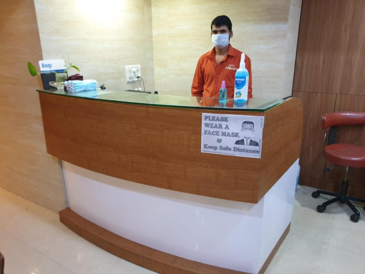 Hotel Alibaba Mumbai Exterior photo