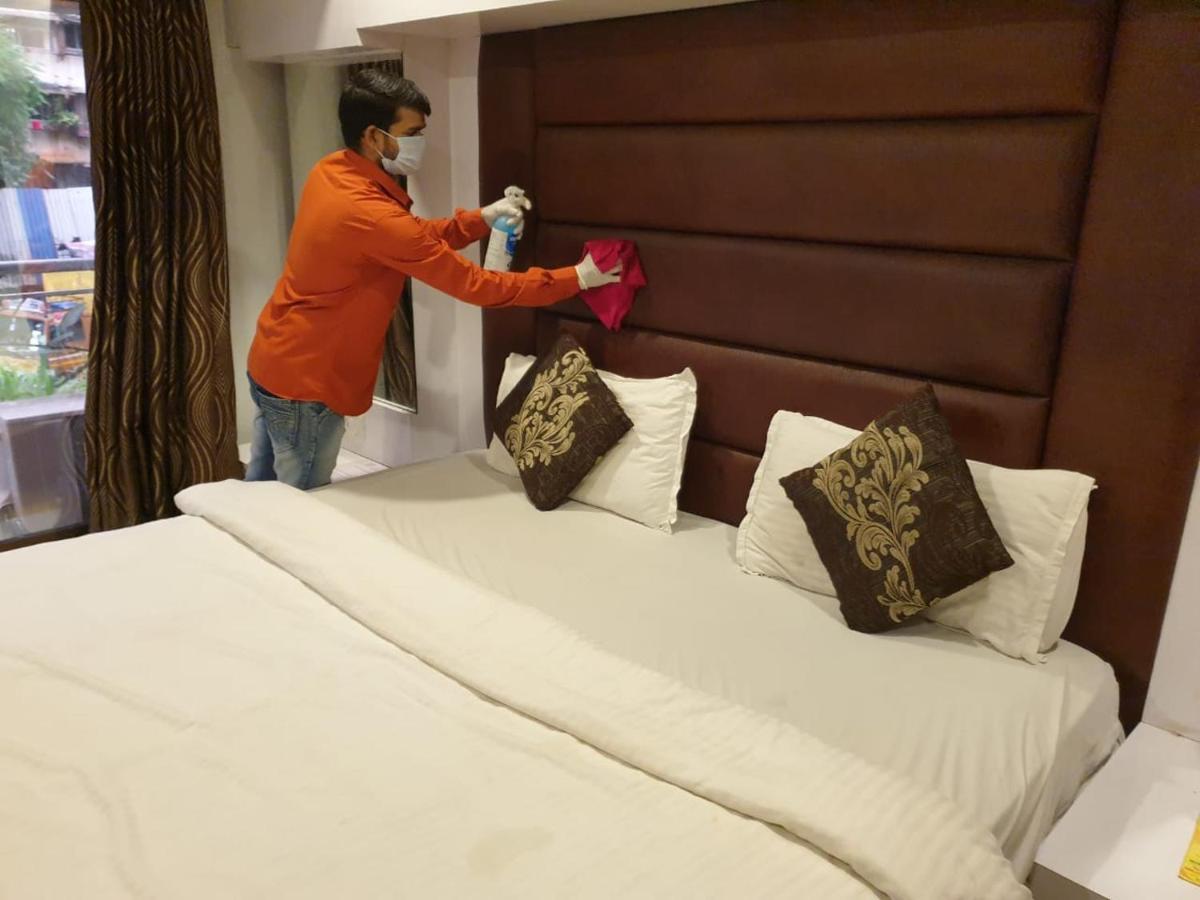 Hotel Alibaba Mumbai Exterior photo