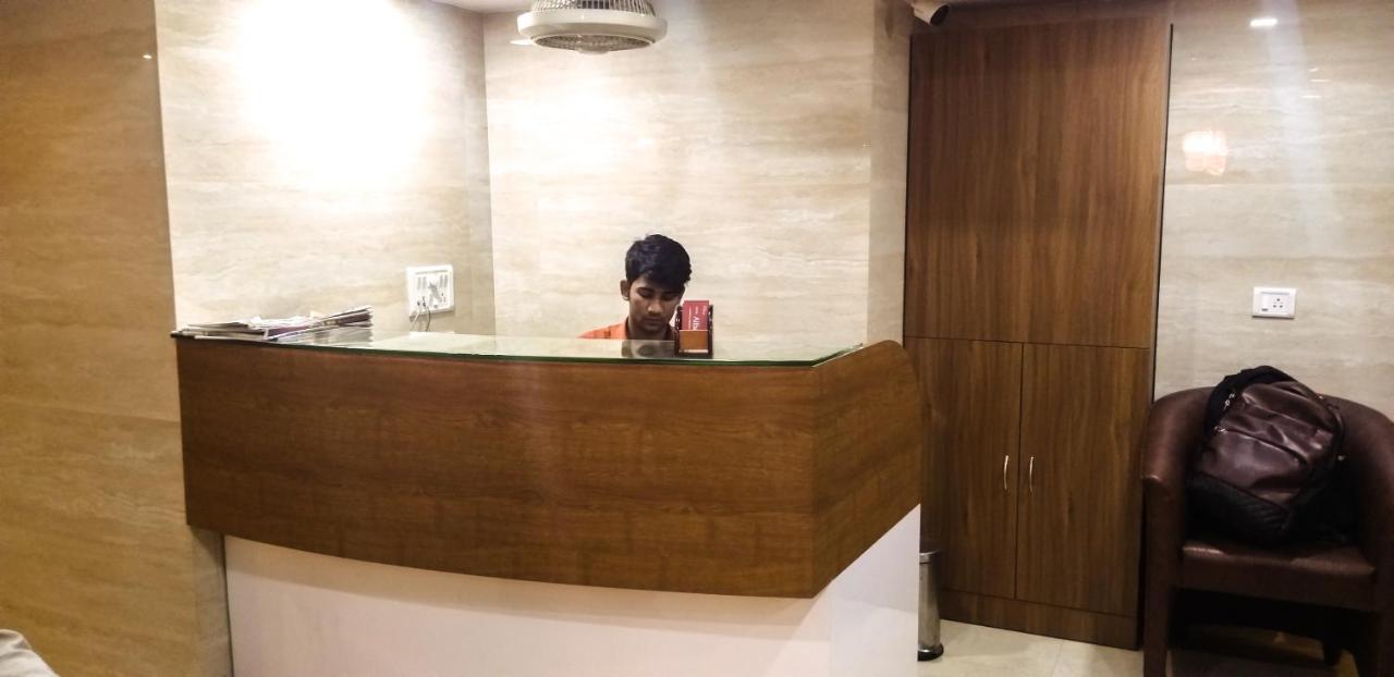 Hotel Alibaba Mumbai Exterior photo