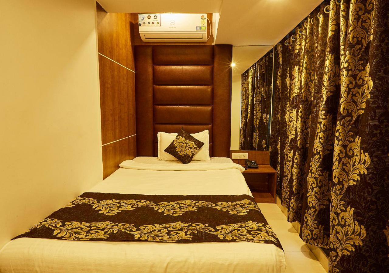 Hotel Alibaba Mumbai Exterior photo