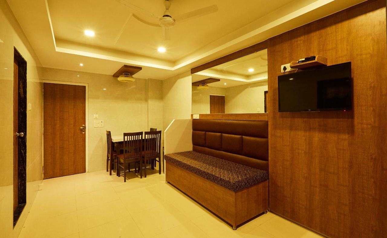 Hotel Alibaba Mumbai Exterior photo