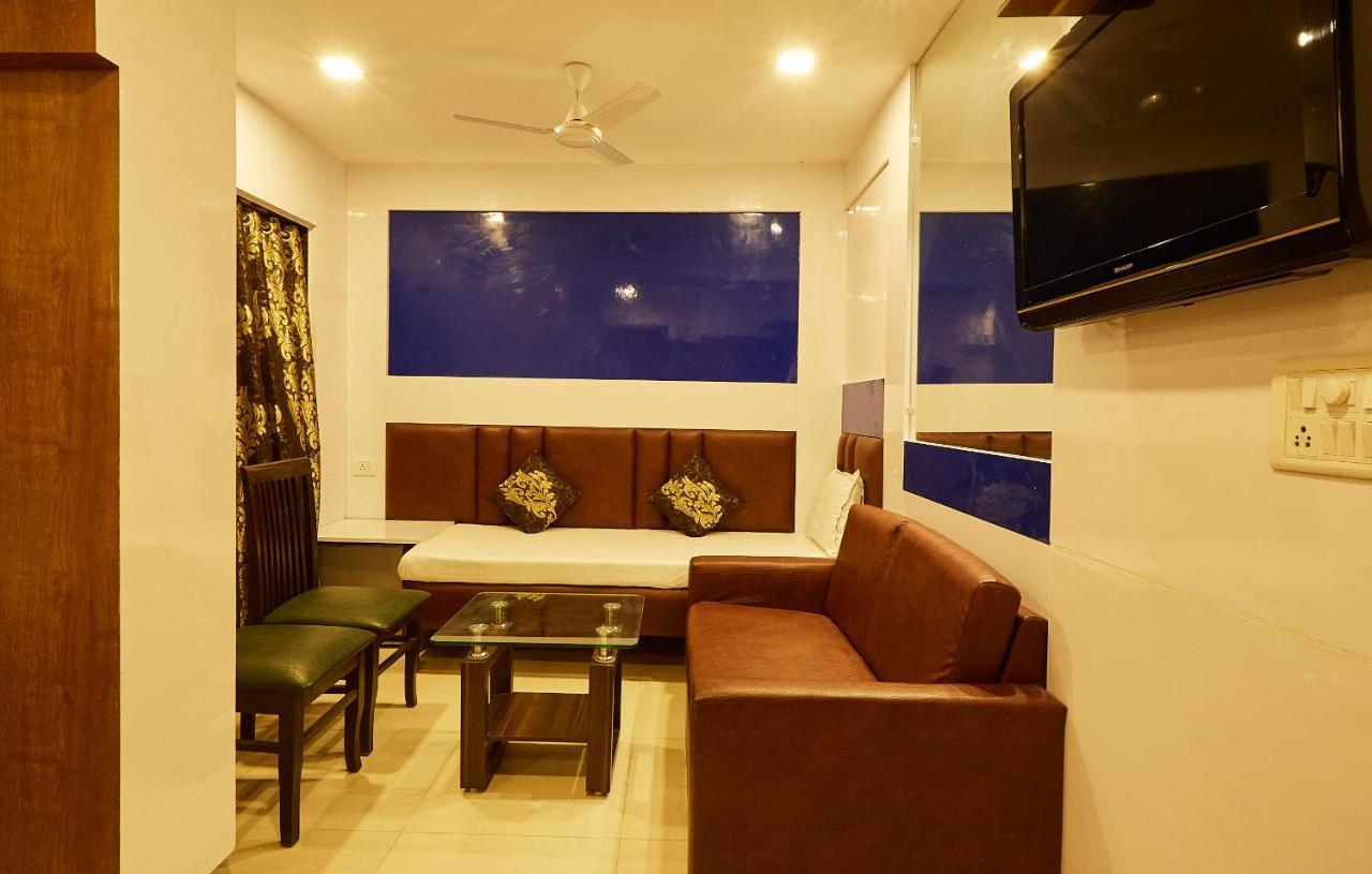 Hotel Alibaba Mumbai Exterior photo