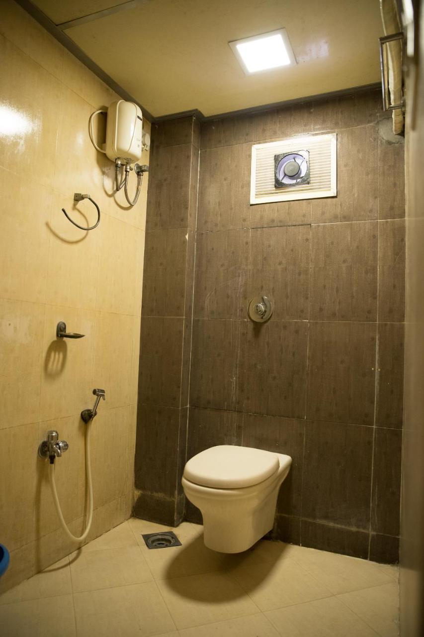 Hotel Alibaba Mumbai Exterior photo