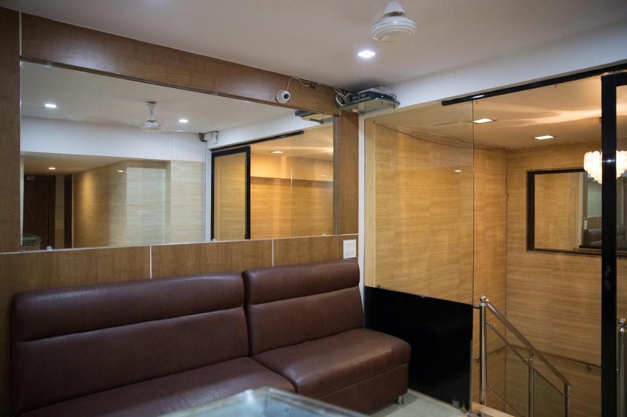 Hotel Alibaba Mumbai Exterior photo